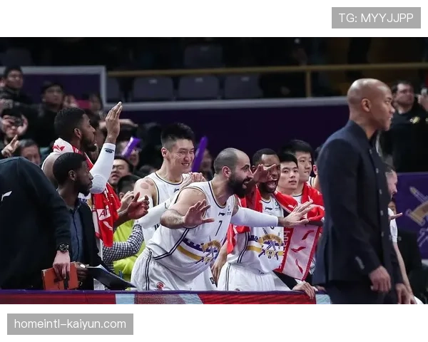 山西队18胜16负位列第十一 与季后赛门槛仅一步之遥