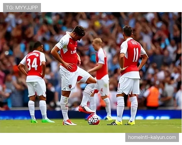 阿森纳箱式中场战术成型，卡拉菲奥里内收形成局部人数优势